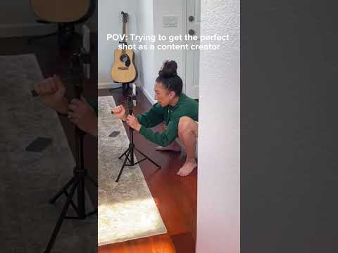 Just a little BTS for your Monday😂